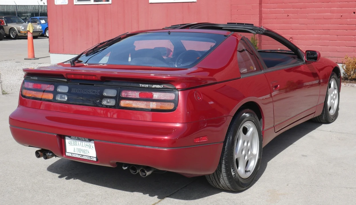 1990 Nissan - Image 18 of 31