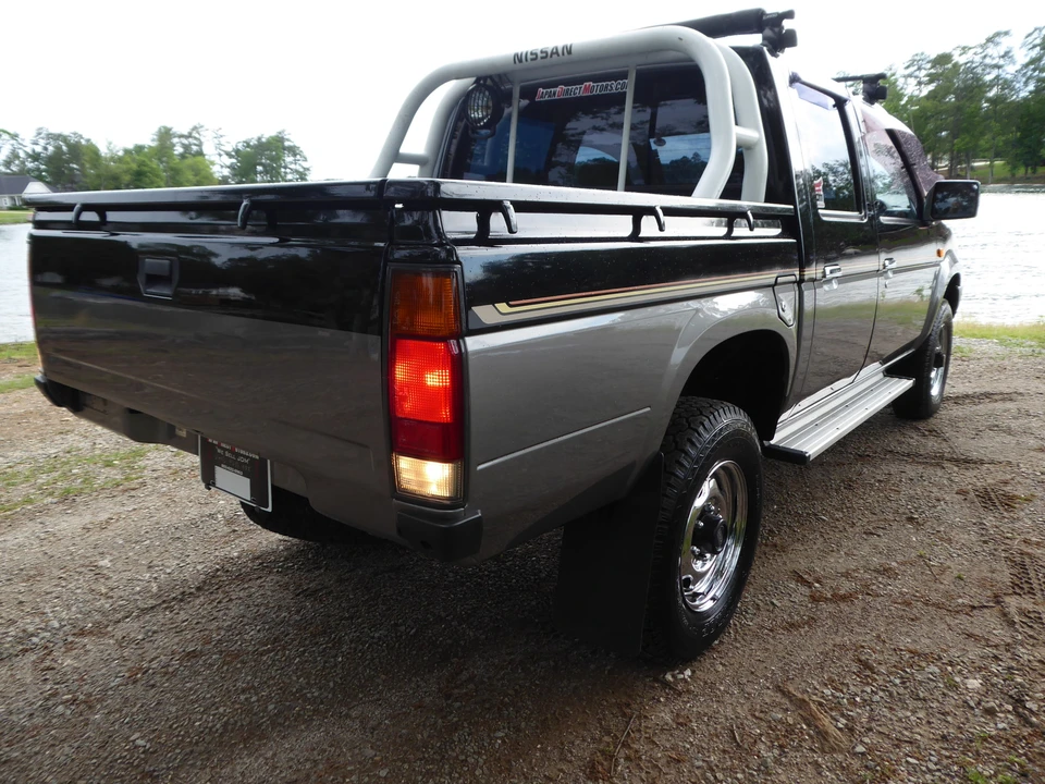 1990 Nissan - Image 24 of 31