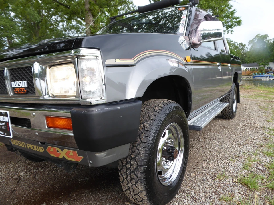 1990 Nissan - Image 18 of 31