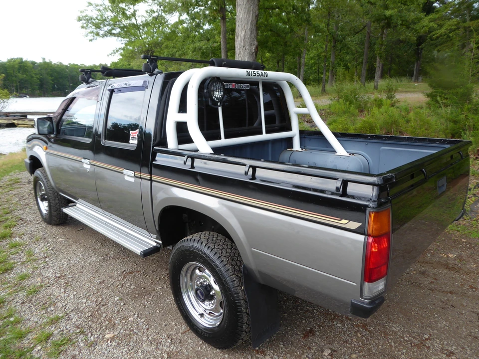 1990 Nissan - Image 7 of 31
