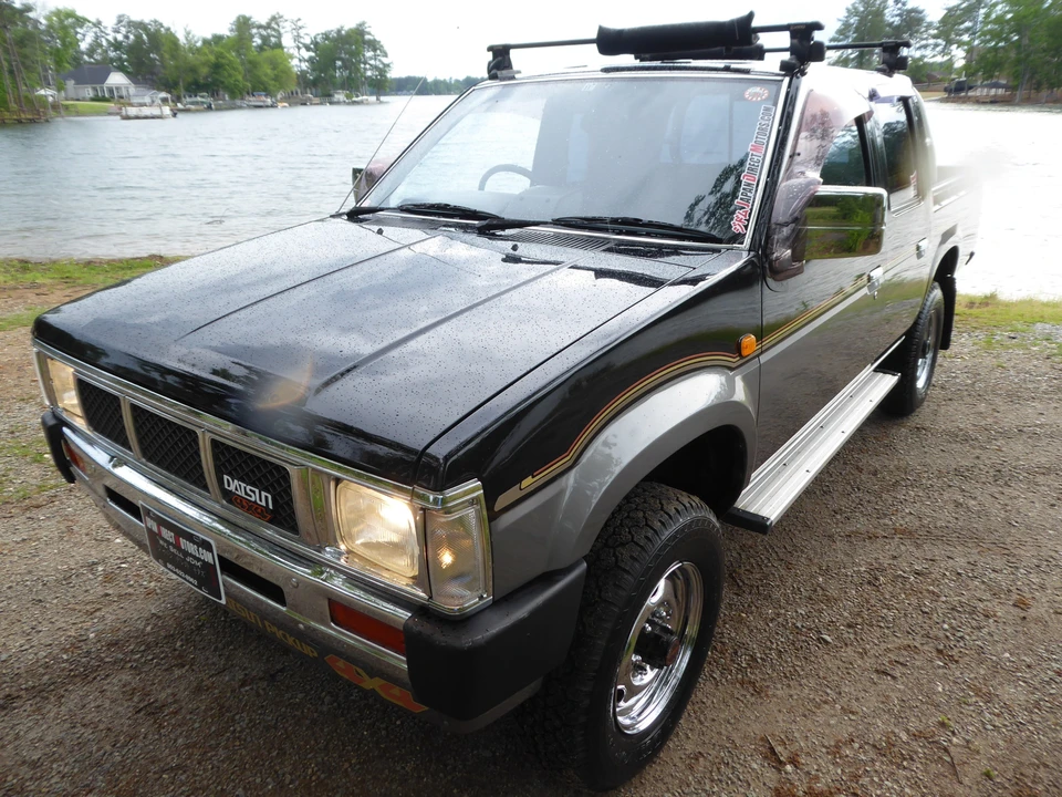 1990 Nissan - Image 4 of 31