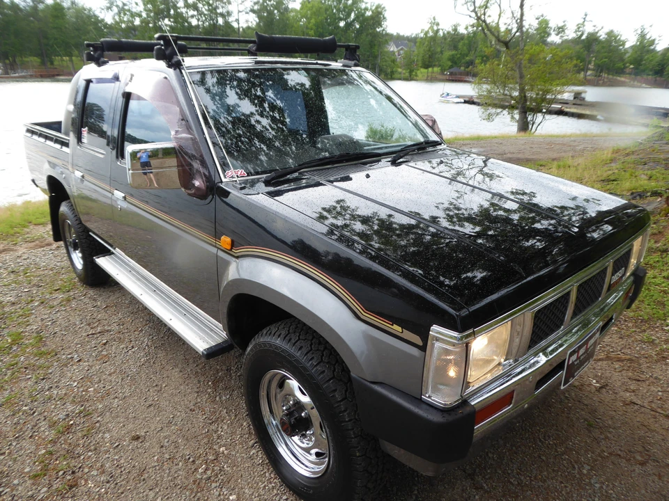 1990 Nissan - Image 11 of 31