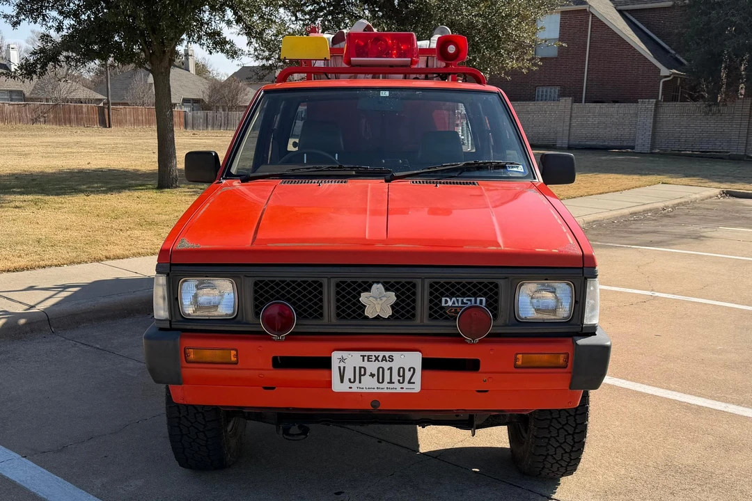 1990 Nissan - Image 2 of 31