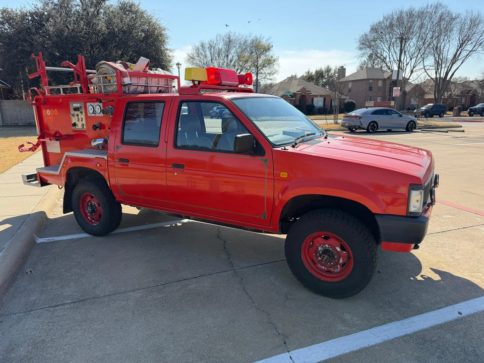 1990 Nissan - Image 11 of 31