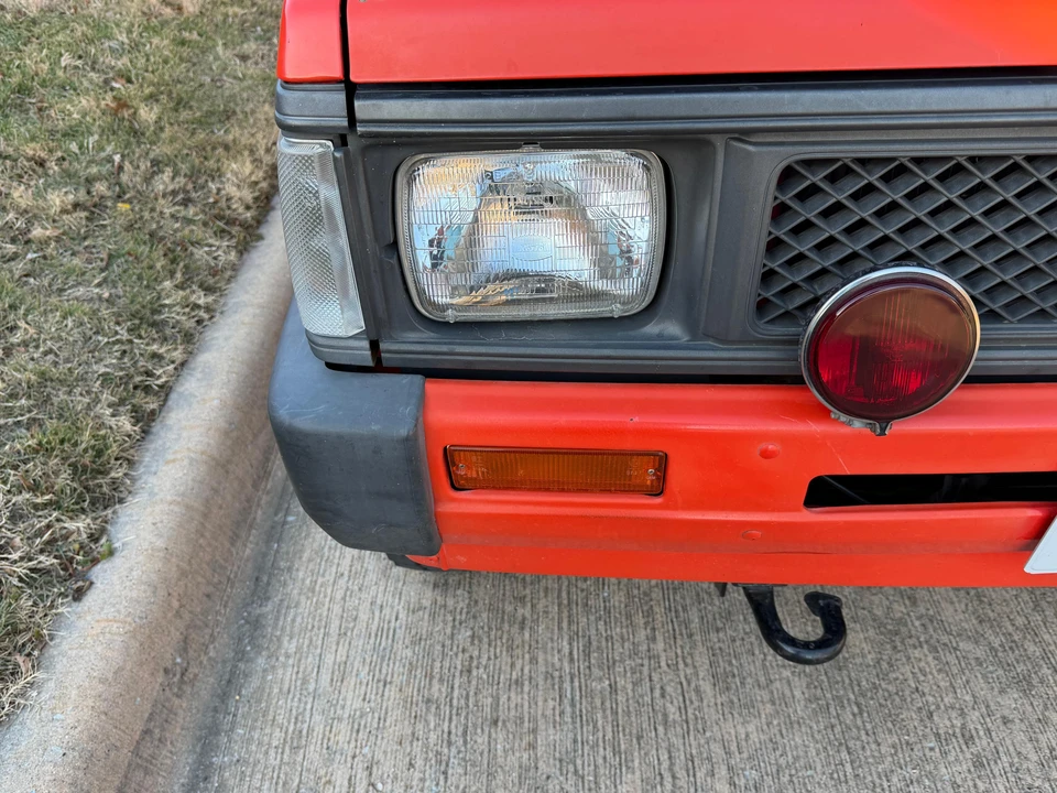 1990 Nissan - Image 13 of 31