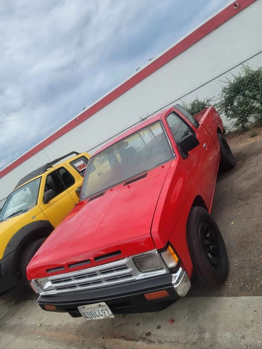 1990 Nissan Frontier - Image 2 of 5