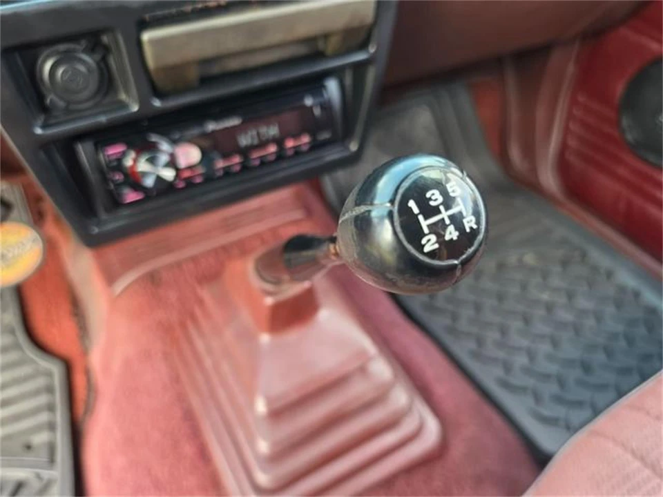 1990 Nissan Frontier - Image 23 of 31