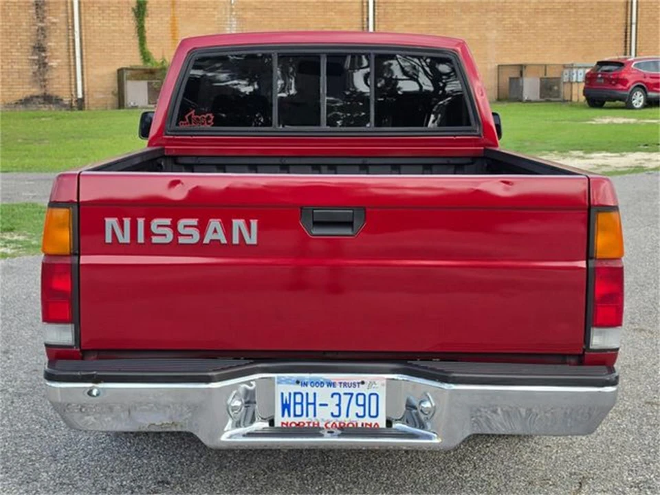 1990 Nissan Frontier - Image 9 of 31