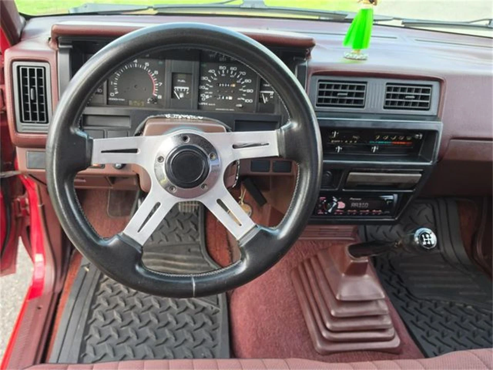 1990 Nissan Frontier - Image 17 of 31
