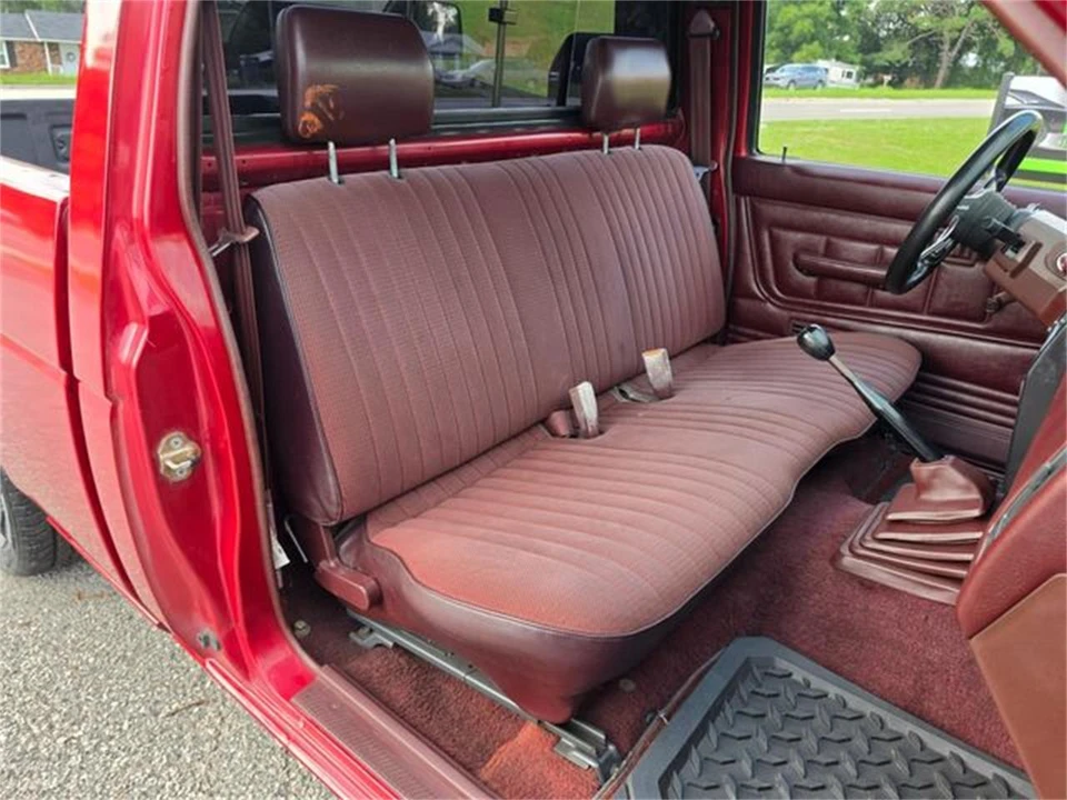 1990 Nissan Frontier - Image 27 of 31
