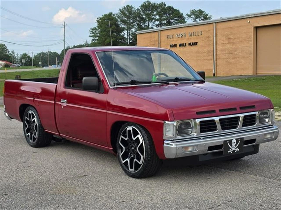 1990 Nissan Frontier - Image 5 of 31