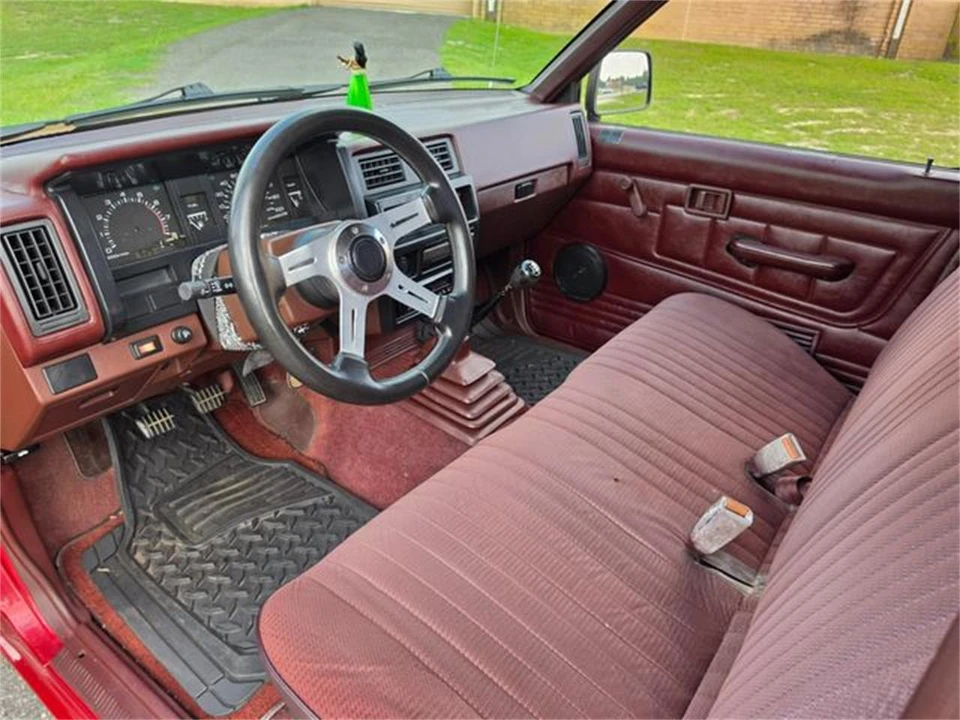 1990 Nissan Frontier - Image 16 of 31