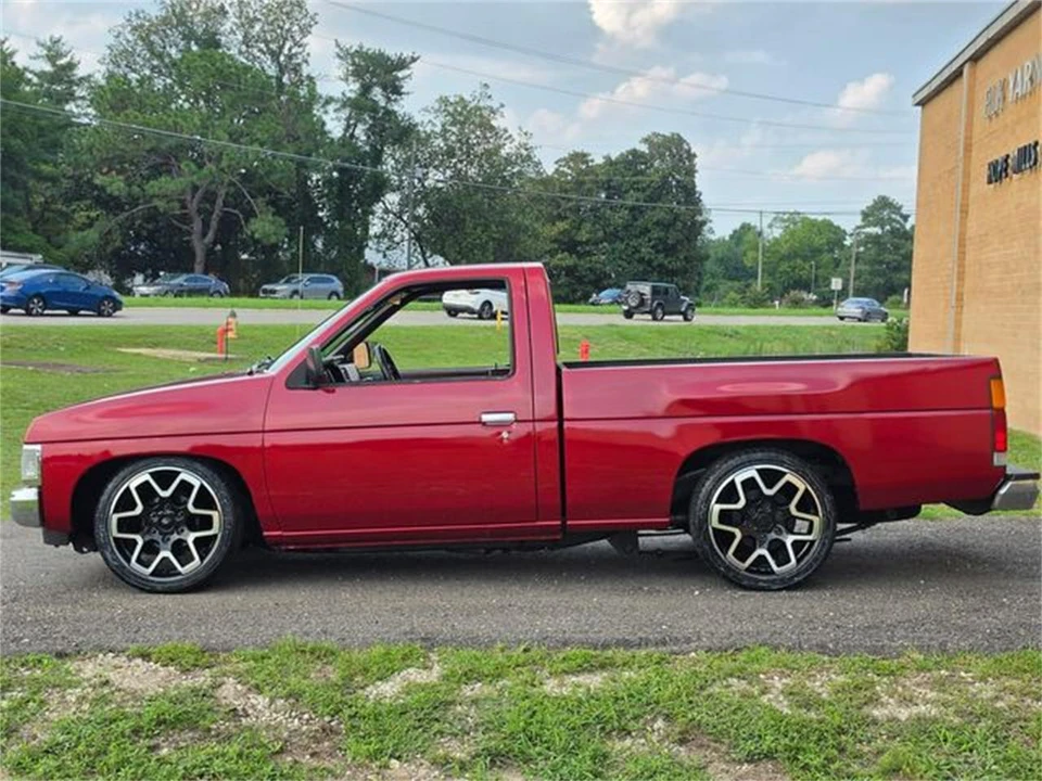 1990 Nissan Frontier - Image 12 of 31