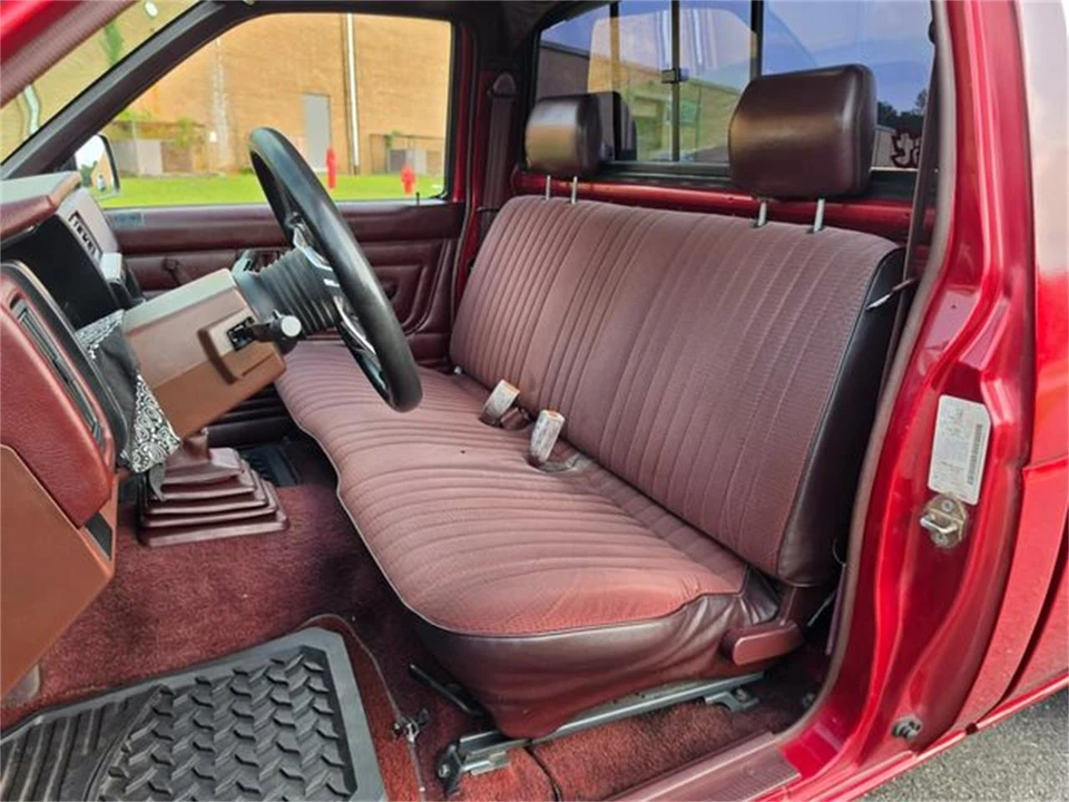 1990 Nissan Frontier - Image 14 of 31
