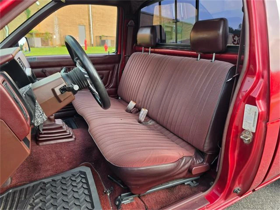 1990 Nissan Frontier - Image 24 of 31