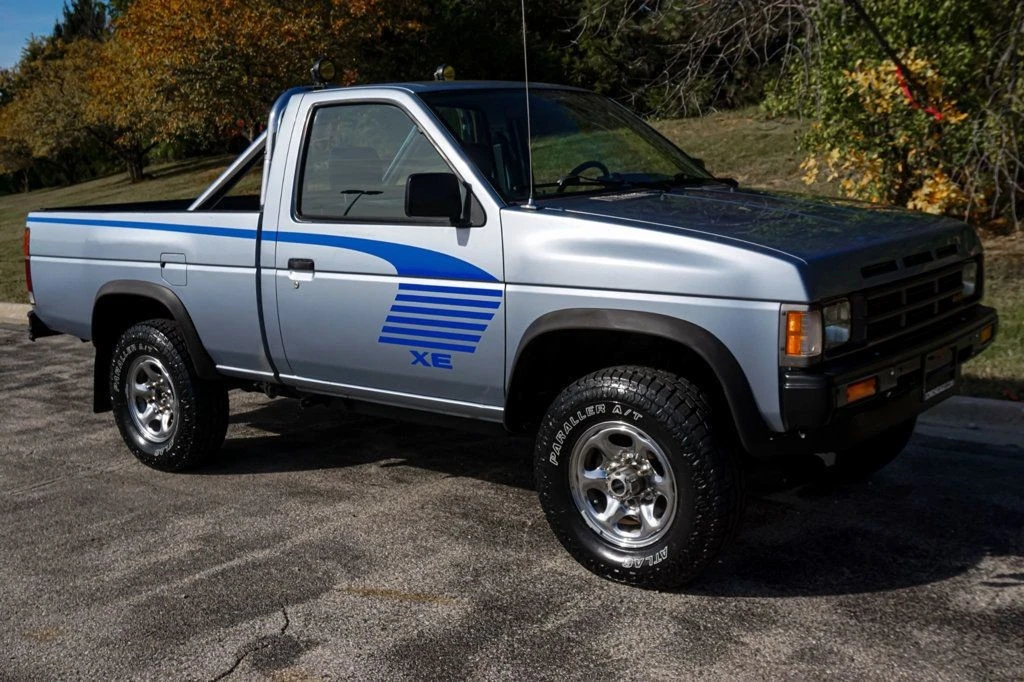 1990 Nissan - Image 2 of 12