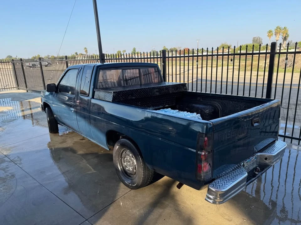 1990 Nissan - Image 3 of 6