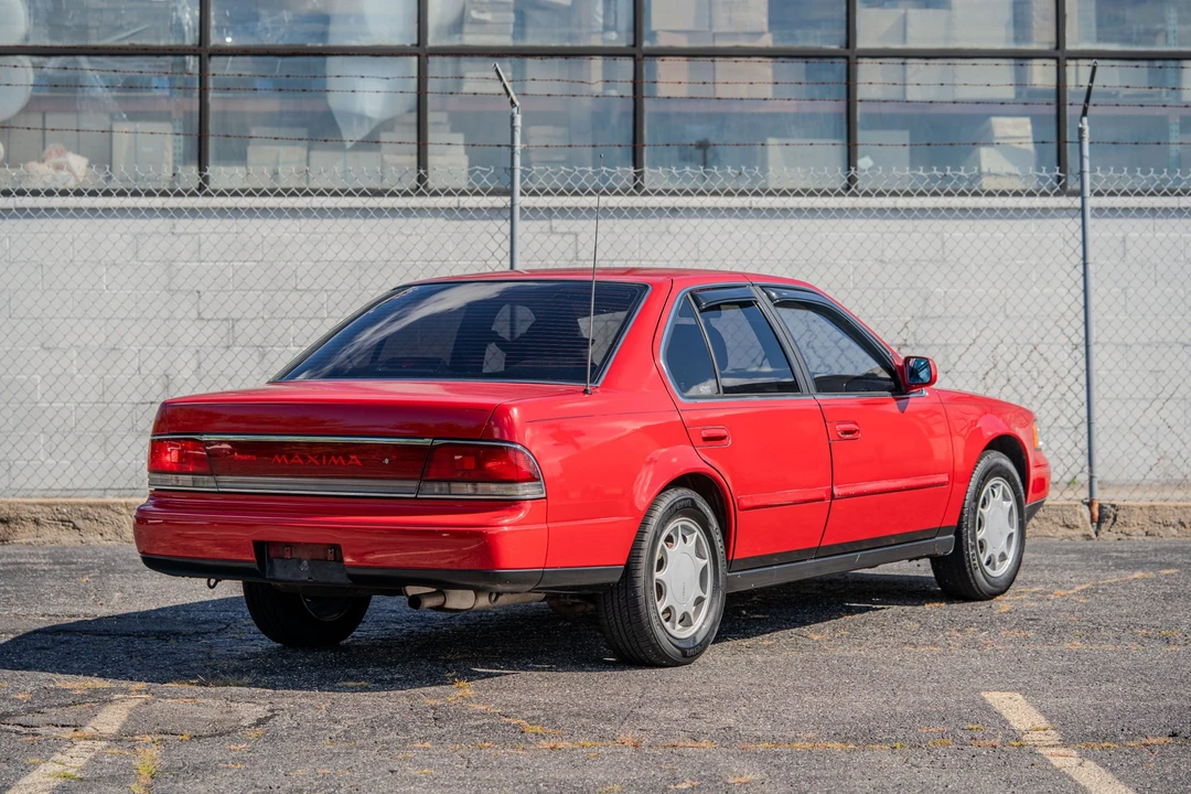 1990 Nissan Maxima 3rd Gen - Image 7 of 31