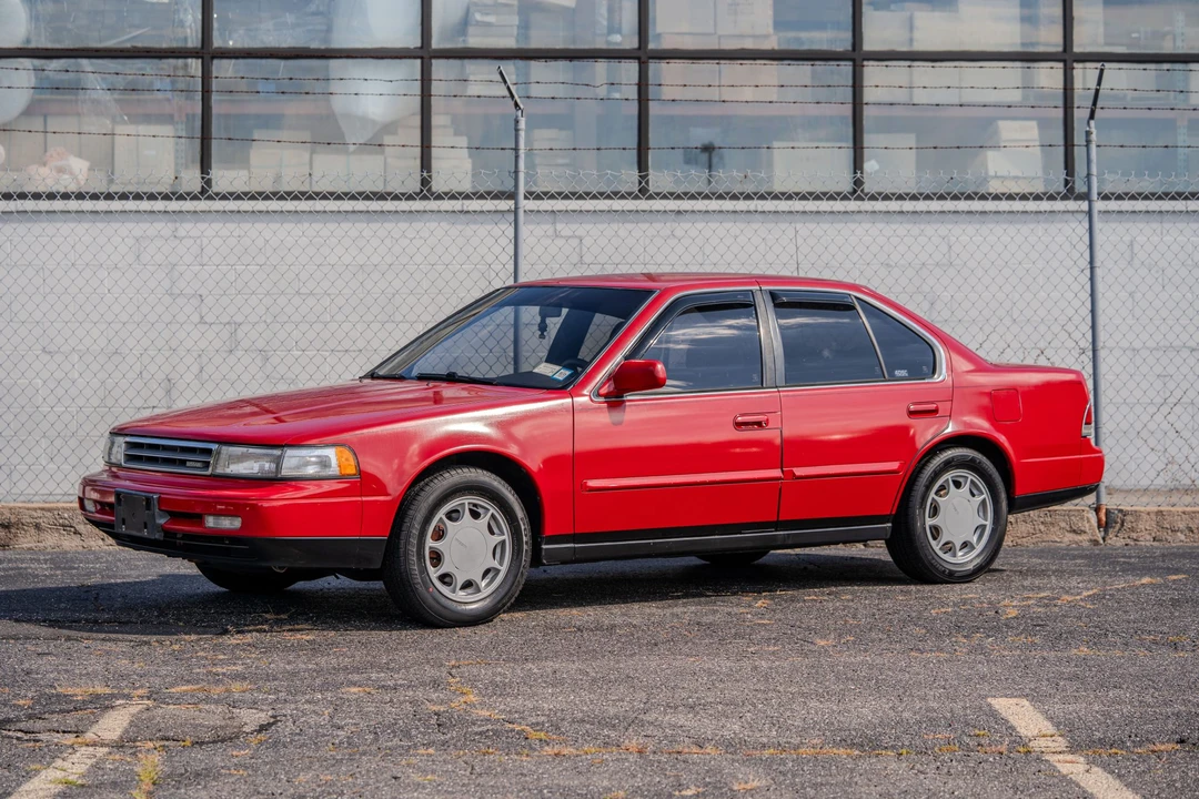 1990 Nissan Maxima 3rd Gen - Image 2 of 31