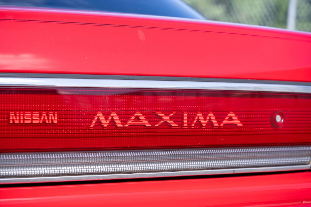 1990 Nissan Maxima 3rd Gen - Image 21 of 31