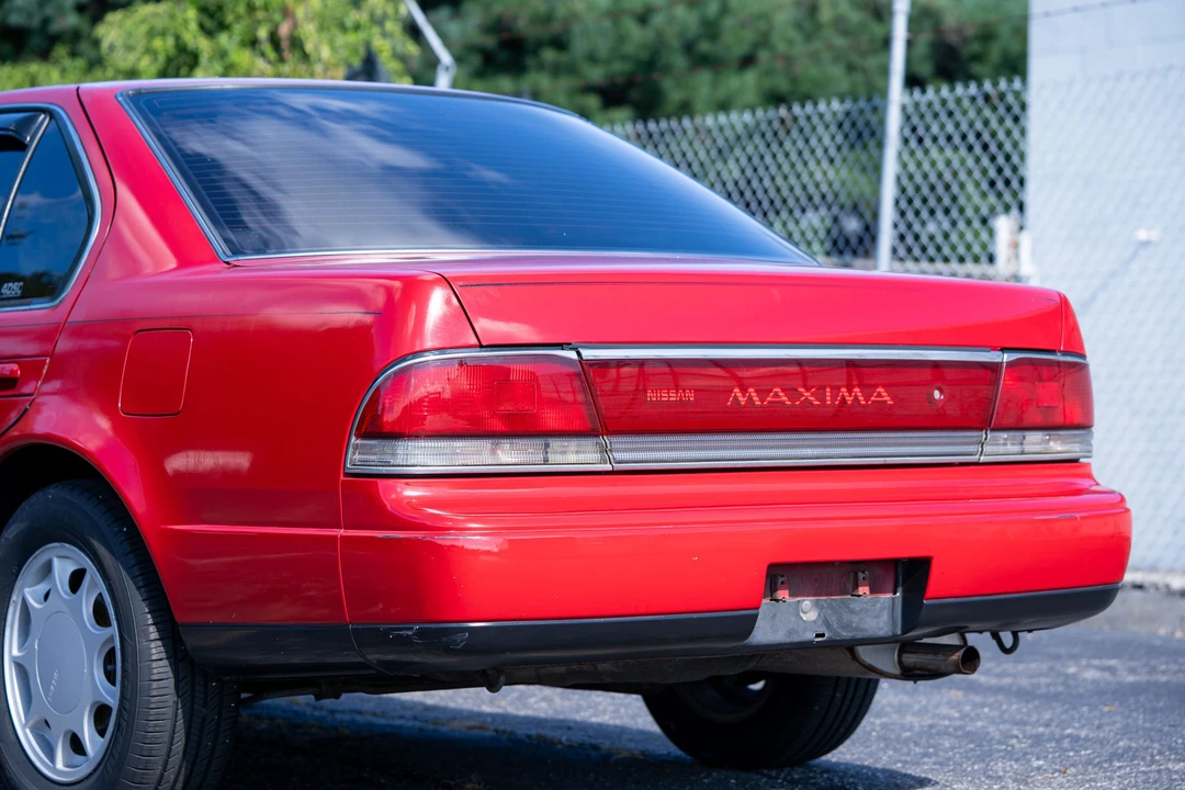 1990 Nissan Maxima 3rd Gen - Image 19 of 31