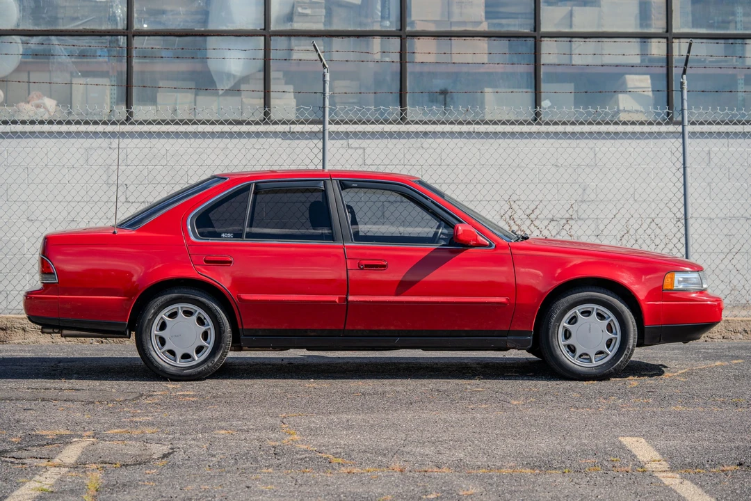 1990 Nissan Maxima 3rd Gen - Image 8 of 31