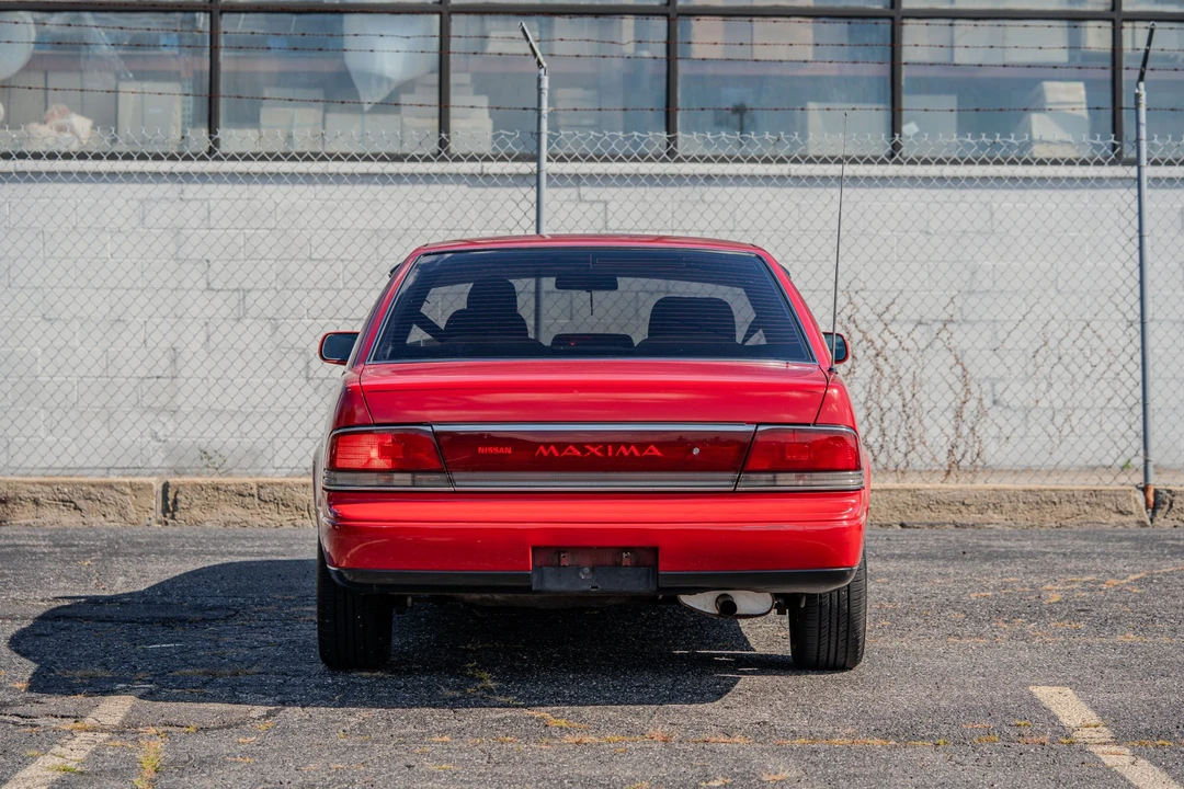 1990 Nissan Maxima 3rd Gen - Image 5 of 31