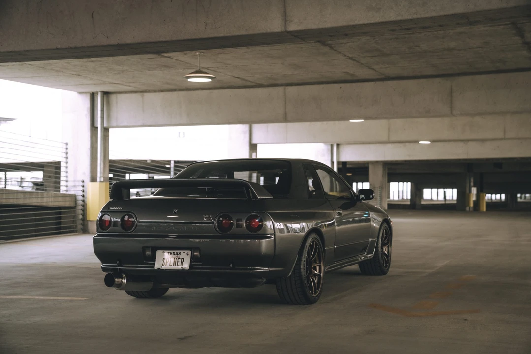 1990 Nissan R32 Skyline GT-R 8th Gen - Image 18 of 31
