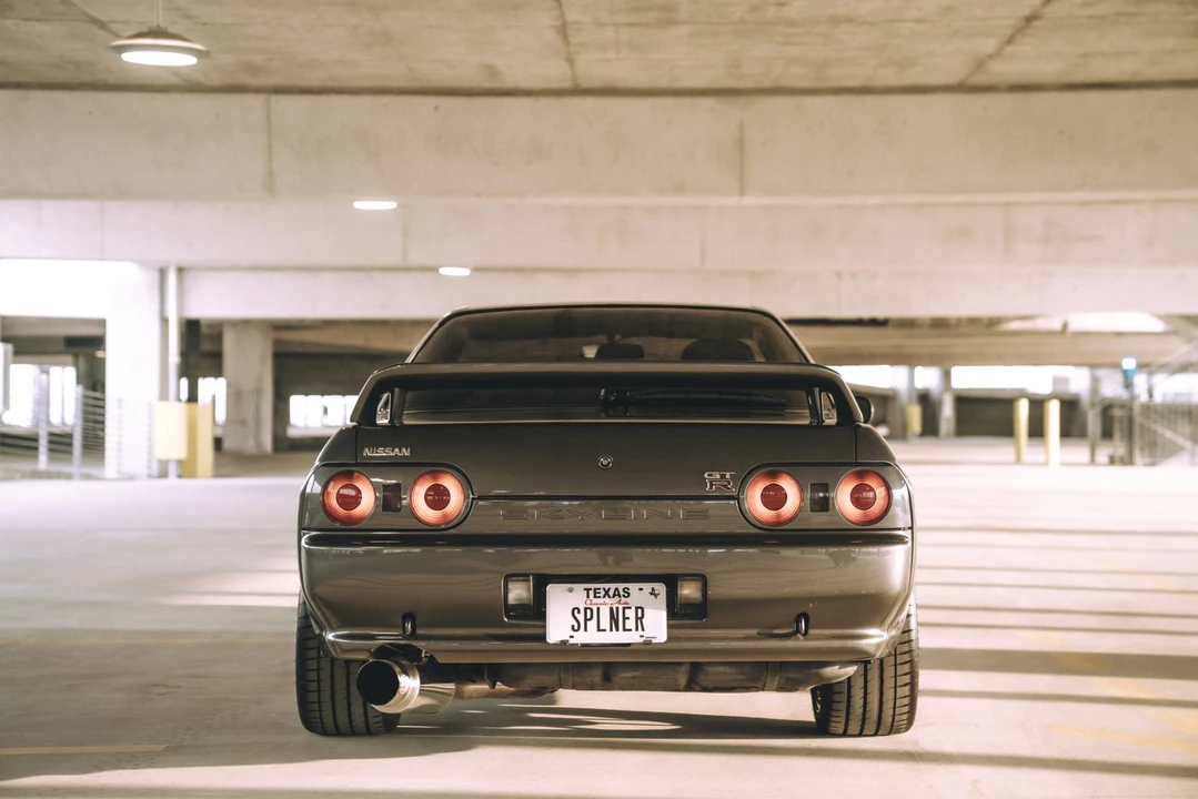 1990 Nissan R32 Skyline GT-R 8th Gen - Image 14 of 31