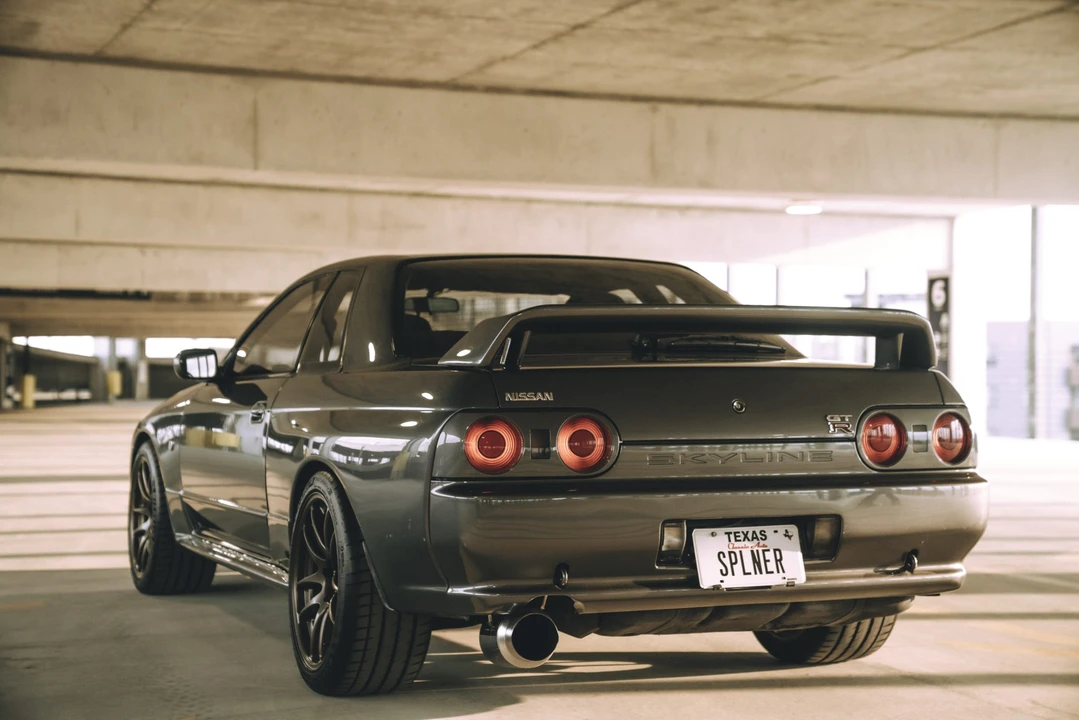 1990 Nissan R32 Skyline GT-R 8th Gen - Image 13 of 31