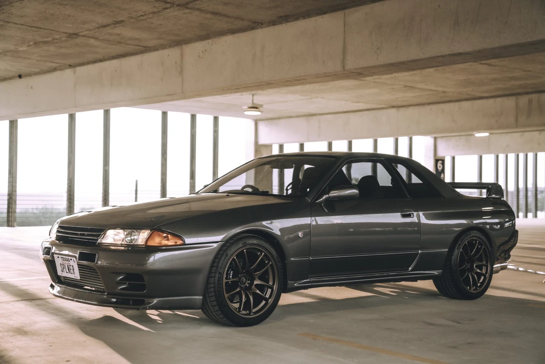 1990 Nissan R32 Skyline GT-R 8th Gen - Image 9 of 31