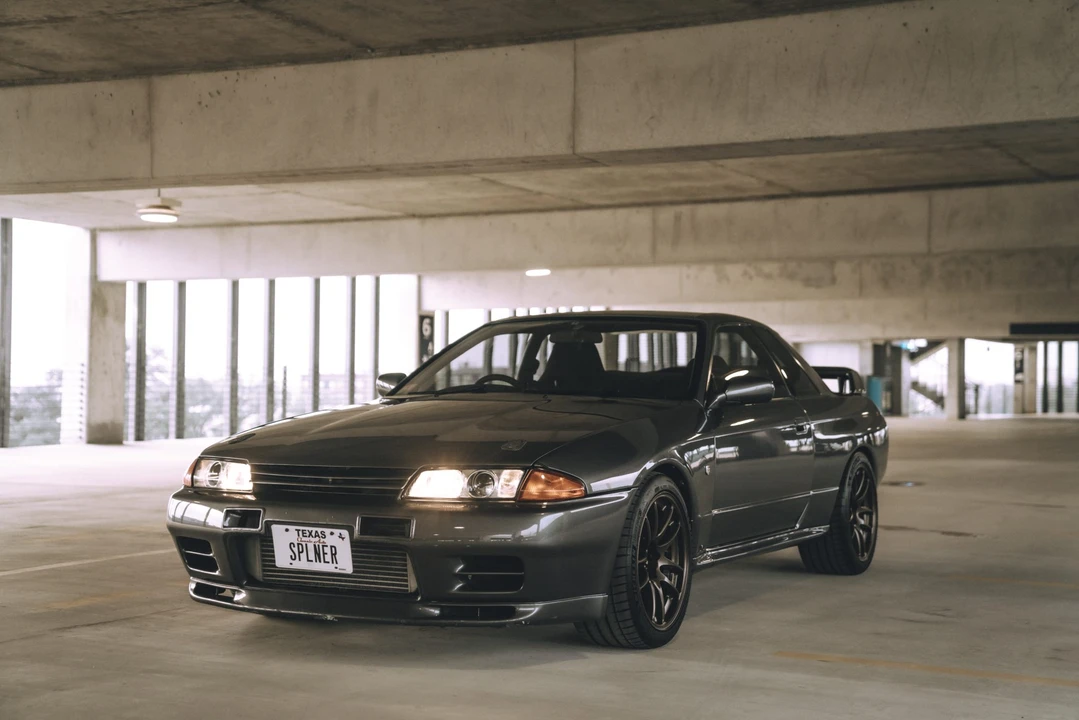 1990 Nissan R32 Skyline GT-R 8th Gen - Image 3 of 31
