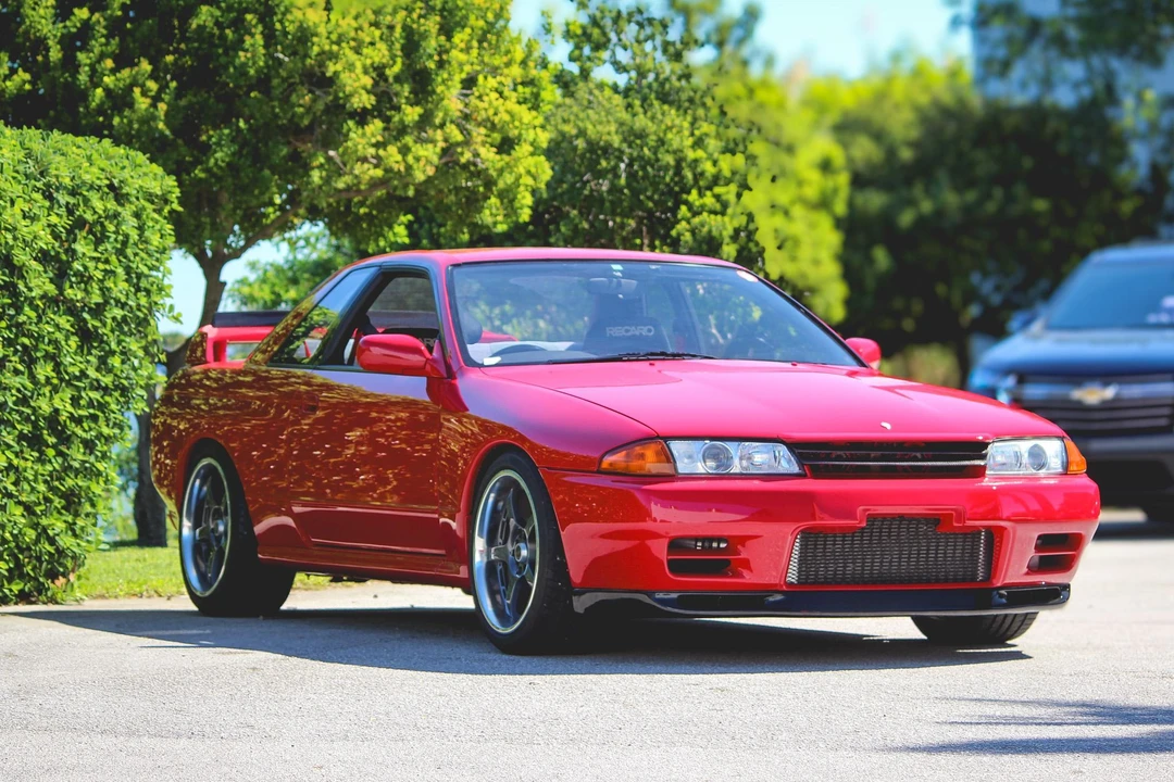 1990 Nissan R32 Skyline GT-R 8th Gen - Image 14 of 31