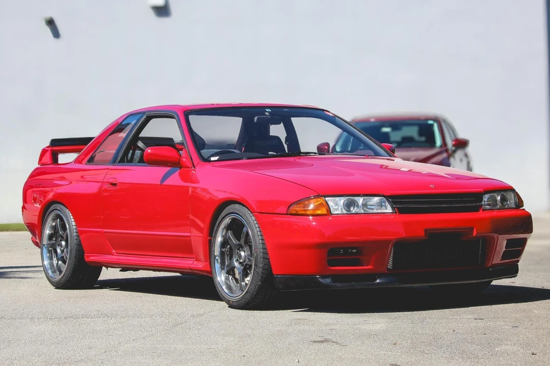 1990 Nissan R32 Skyline GT-R 8th Gen - Image 18 of 31