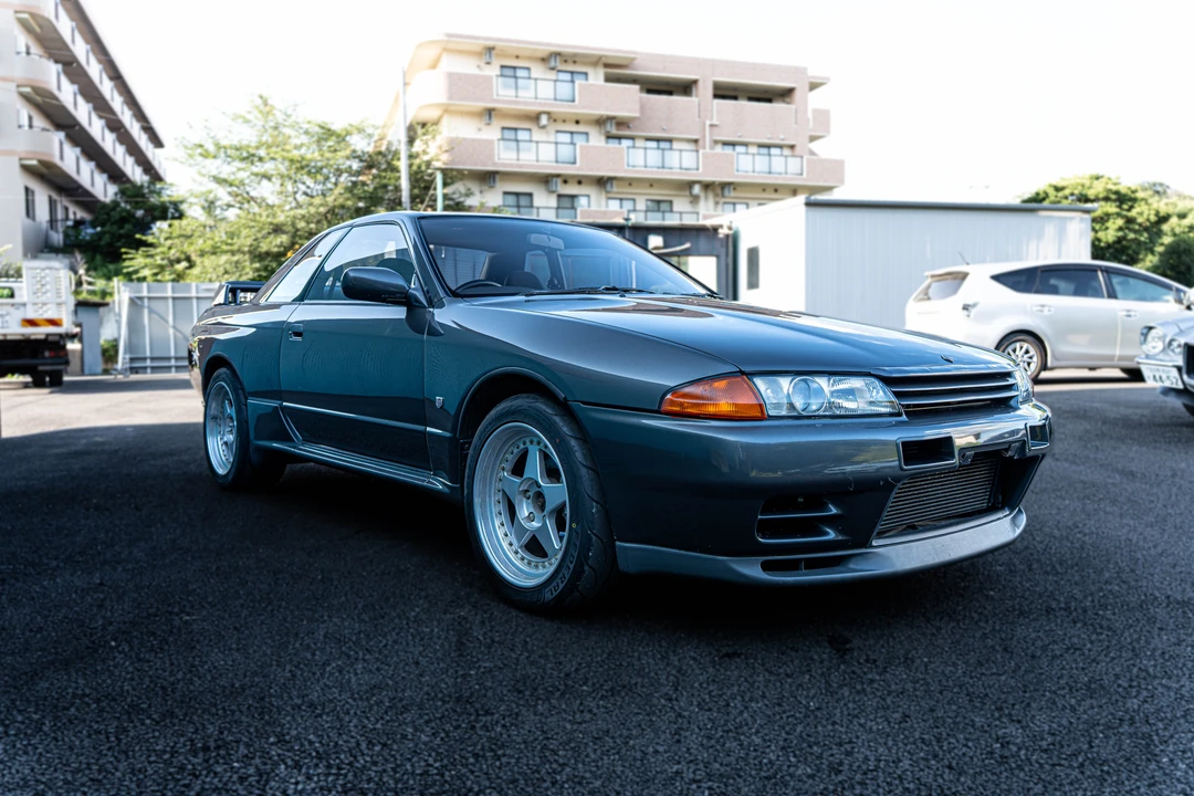 1990 Nissan R32 Skyline GT-R 8th Gen - Image 16 of 31