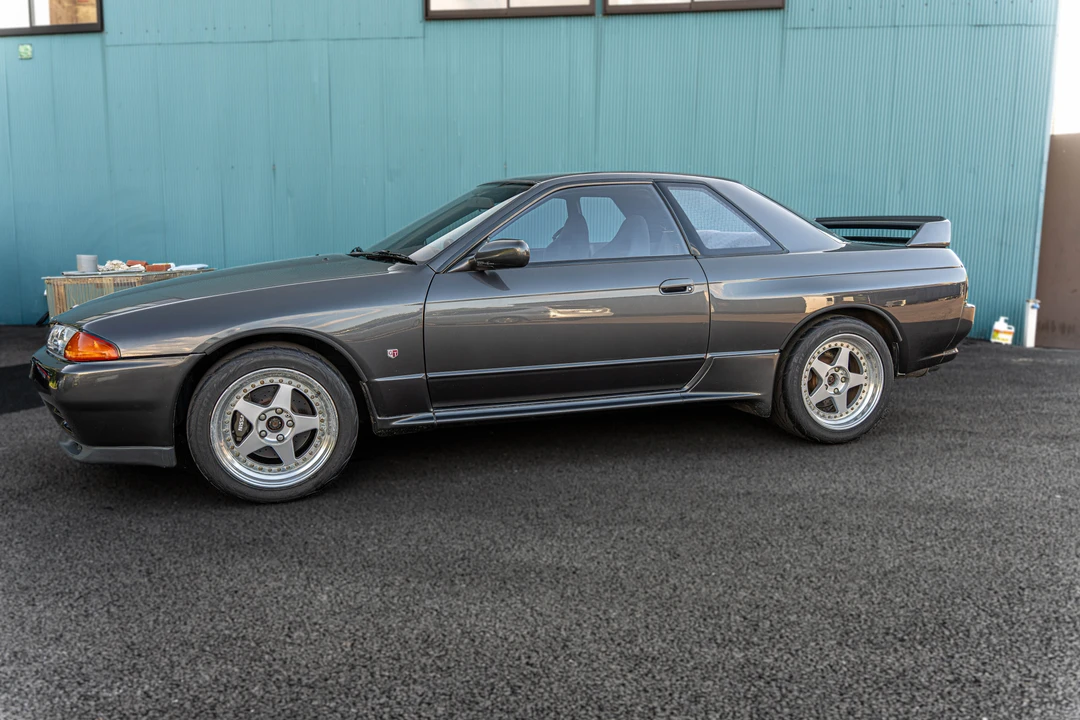 1990 Nissan R32 Skyline GT-R 8th Gen - Image 4 of 31