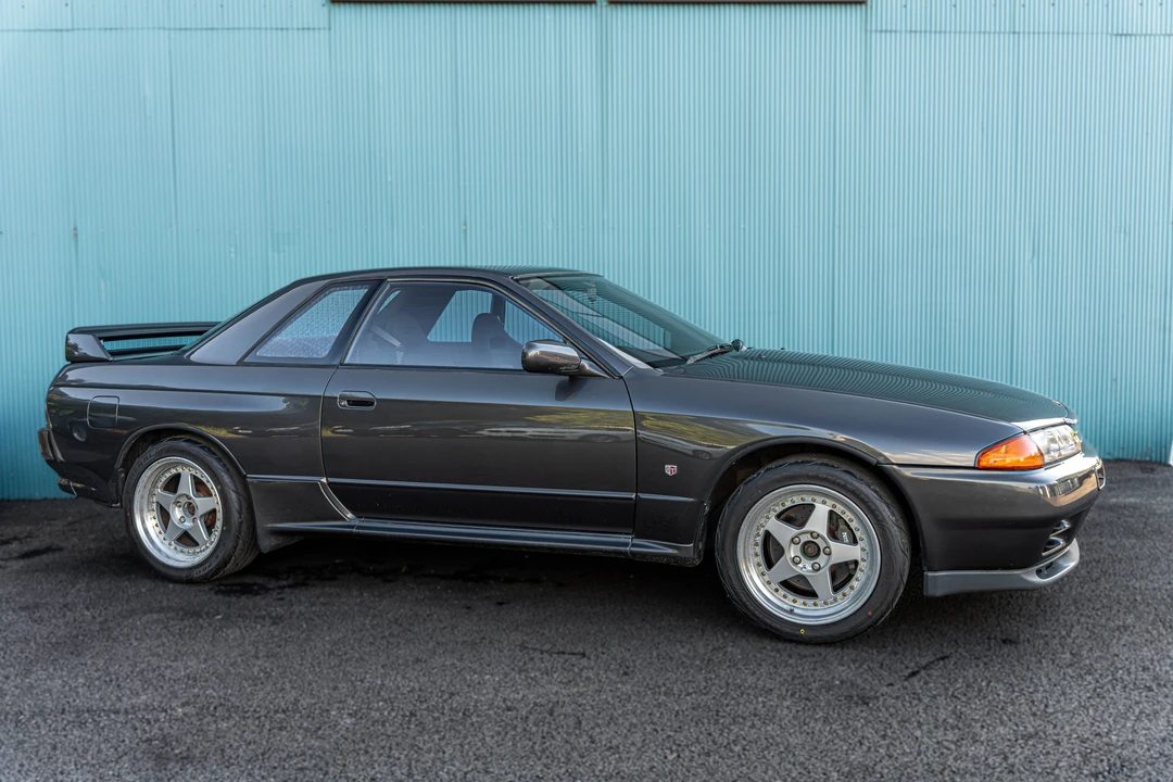 1990 Nissan R32 Skyline GT-R 8th Gen - Image 9 of 31