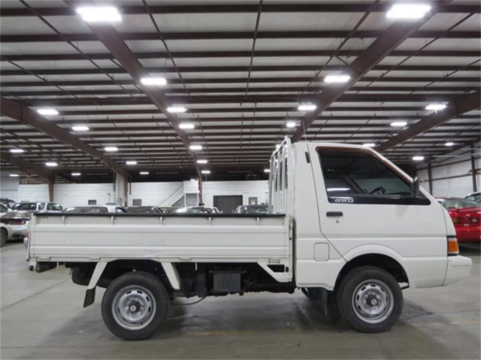 1990 Nissan Vanette 2nd Gen - Image 8 of 31