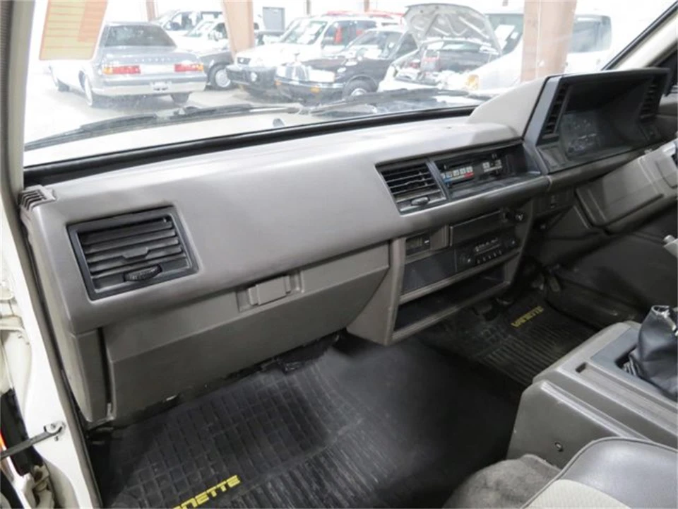 1990 Nissan Vanette 2nd Gen - Image 19 of 31