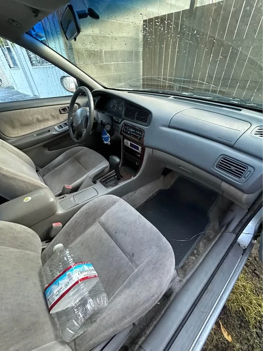 1990 Nissan Altima - Image 7 of 8
