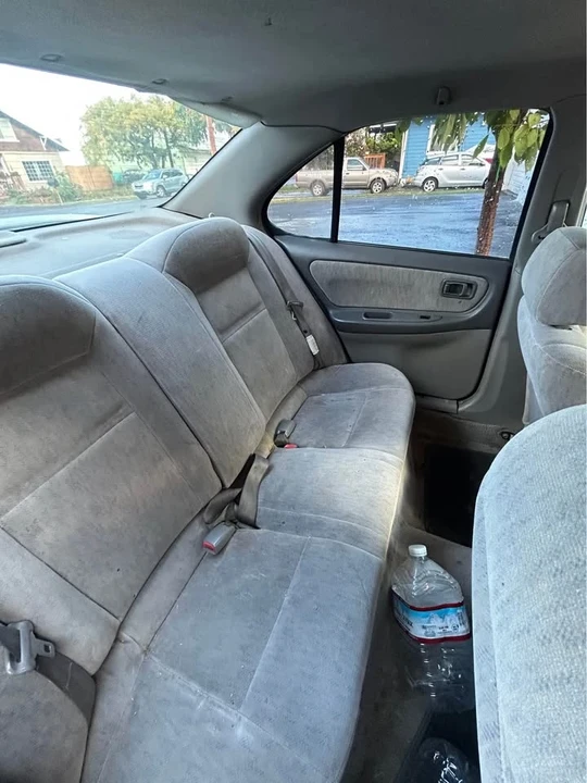 1990 Nissan Altima - Image 8 of 8
