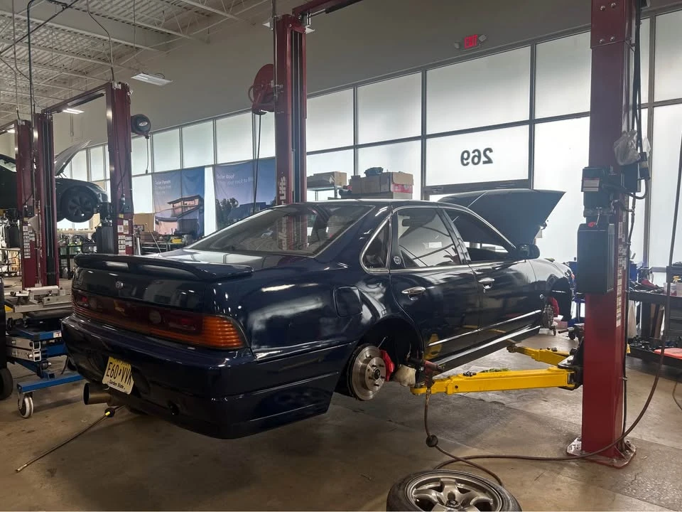1990 Nissan Maxima 3rd Gen - Image 9 of 15