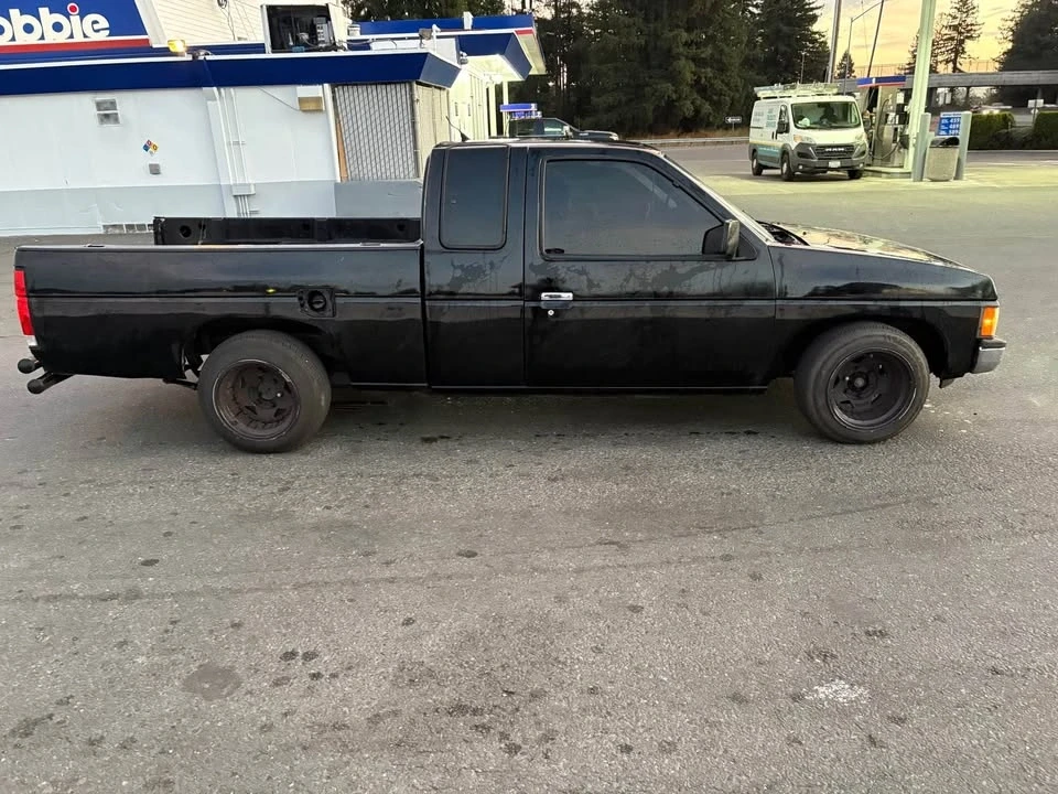 1990 Nissan Frontier - Image 2 of 13