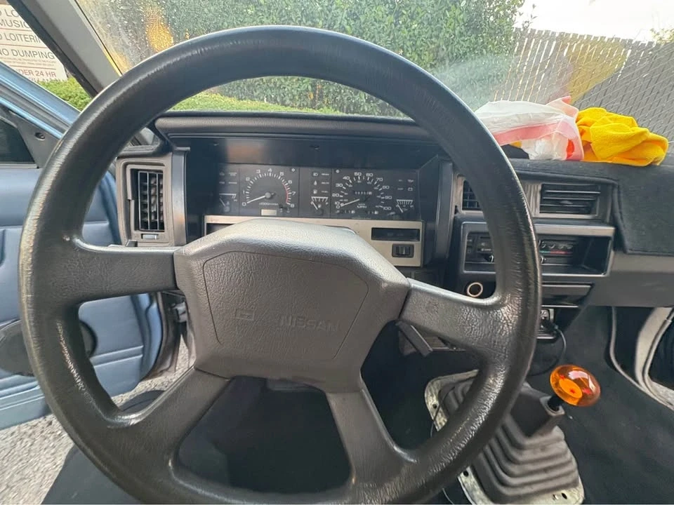 1990 Nissan Frontier - Image 5 of 13
