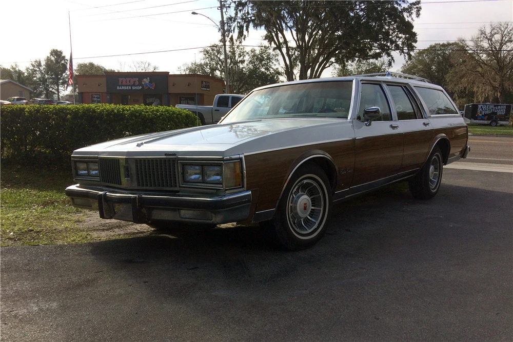 1990 Oldsmobile Custom Cruiser - Image 5 of 5