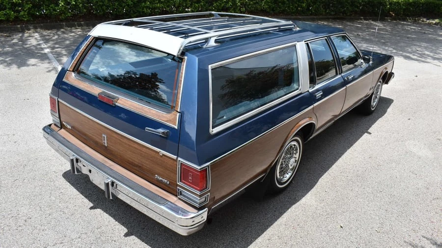 1990 Oldsmobile Custom Cruiser - Image 14 of 29
