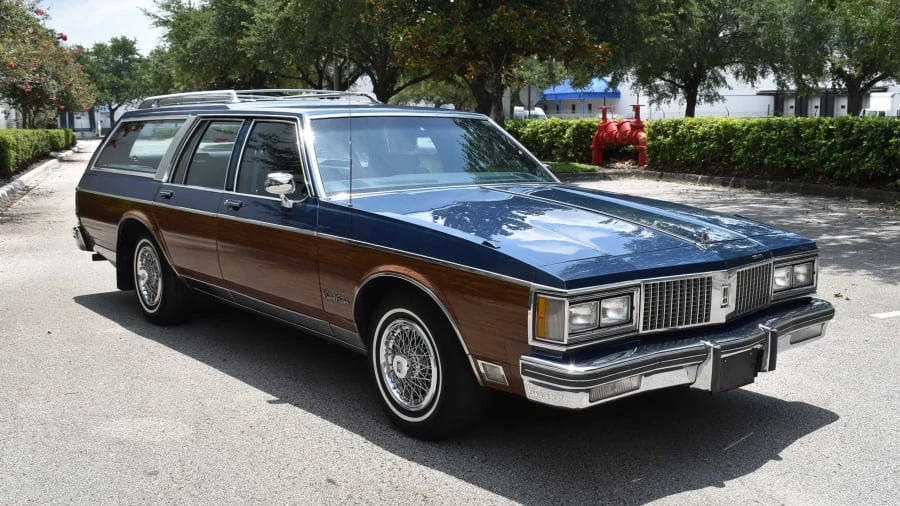 1990 Oldsmobile Custom Cruiser - Image 21 of 29