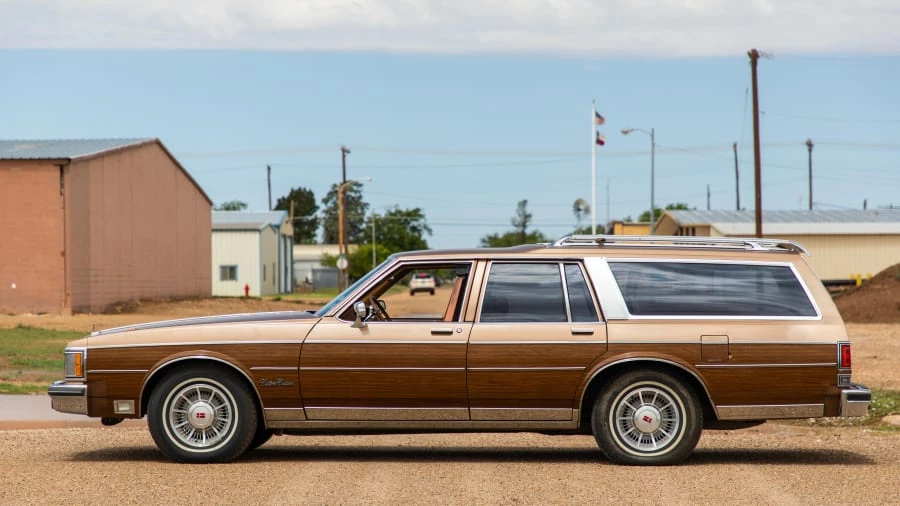 1990 Oldsmobile Custom Cruiser - Image 2 of 14