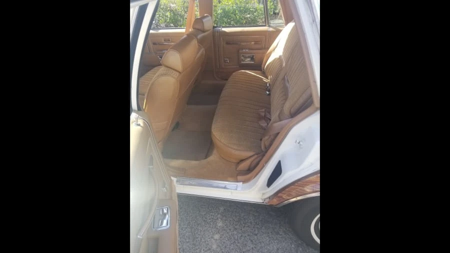 1990 Oldsmobile Custom Cruiser - Image 3 of 5
