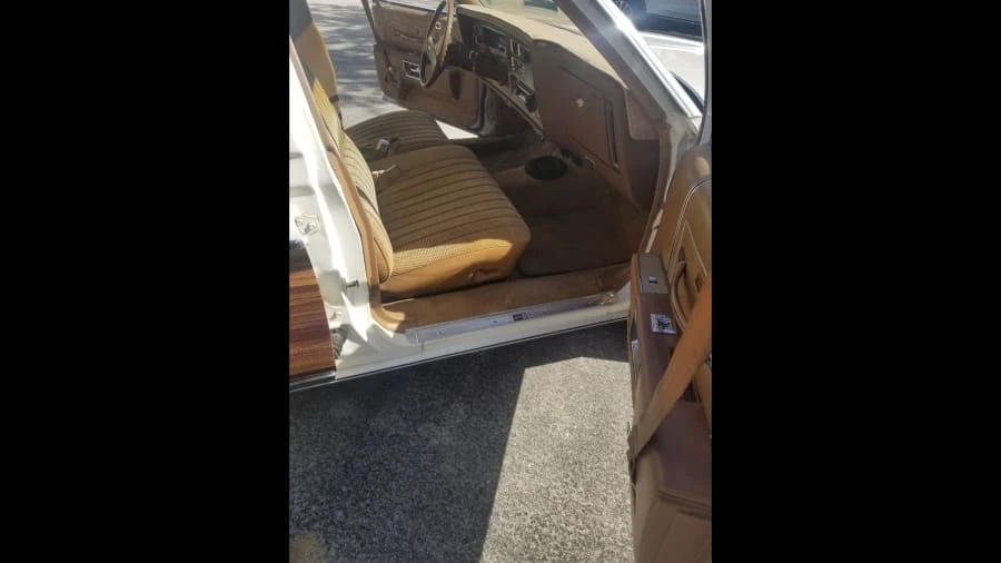 1990 Oldsmobile Custom Cruiser - Image 5 of 5